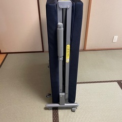 美品　折りたたみ式シングルベッドの画像