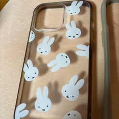 iPhone13Proケース2個の画像