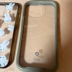 iPhone13Proケース2個の画像