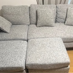 【現地引き取りのみ】オットマン付き3人掛けソファの画像