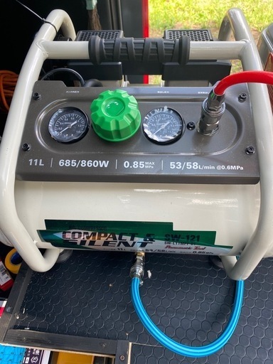 エアーコンプレッサー