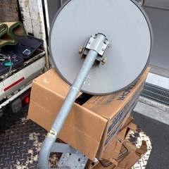 NEC製のBS・110度CSアンテナ「NE-BSA45FR」です。これは、新4K8K衛星放送対応？45cm型のパラボラアンテナの画像