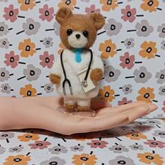 羊毛フェルト クマの医者さん　診察お願いしまーすの画像