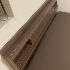ベッド　クイーンサイズ　　の画像
