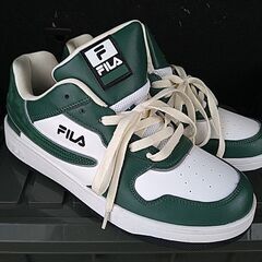 お話し中　新品スニーカーの画像