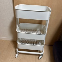IKEA フタ付きワゴンの画像