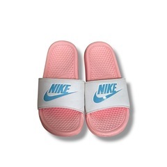 NIKE ベナッシ 24cmの画像
