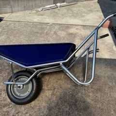 【プラスチック＆アルミ製】一輪車　猫車　運搬車の画像