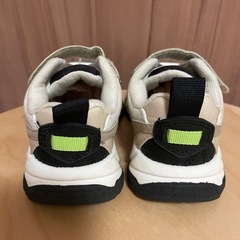 【美品】ZARA ザラ ベビースニーカー 13.5 子供靴 運動靴 キッズスニーカーの画像