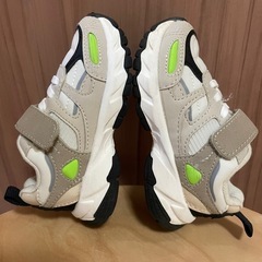 【美品】ZARA ザラ ベビースニーカー 13.5 子供靴 運動靴 キッズスニーカーの画像