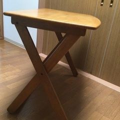 購入時 19,800円 造りのしっかりとした 折り畳める木製机&テーブルの画像