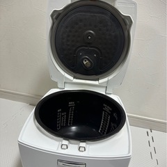 炊飯器の画像