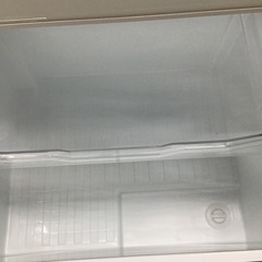 #H-49【ご来店頂ける方限定】TOSHIBAの3ドア冷凍冷蔵庫ですの画像