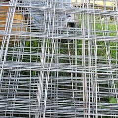 スクリューワイヤーメッシュ　柵　の画像