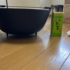 囲炉裏に使えそうな鍋の画像