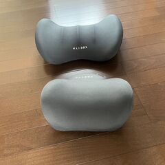 グレーが上品な首と腰をサポートするランバーサポート　2セット【新品】の画像