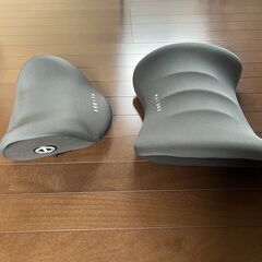グレーが上品な首と腰をサポートするランバーサポート　2セット【新品】の画像