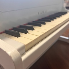 KAWAI ミニピアノの画像