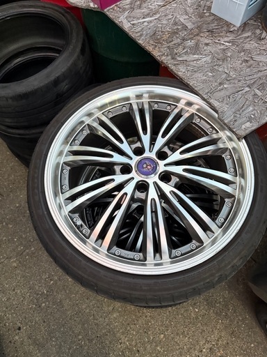 タイヤ付きホイール