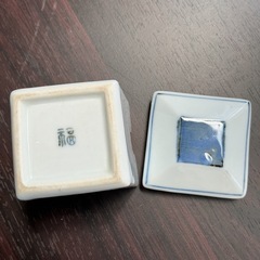蓋付き　陶磁器製容器の画像