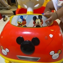 車のおもちゃの画像