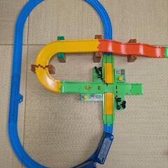 プラレール　トミカと遊ぼう踏切&貨物列車セットの画像