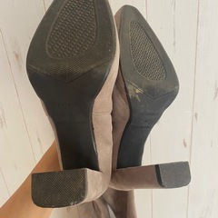 ベージュ　スエード　ニーハイブーツの画像