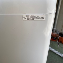 東W○077 動作品 2019年製 Panasonic NA-F50B12 洗濯機 5kgの画像
