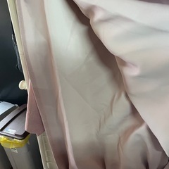 ㊾　ニトリ　カーテン　遮光　防炎　ピンクの画像