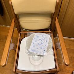 家具調ポータブルトイレの画像