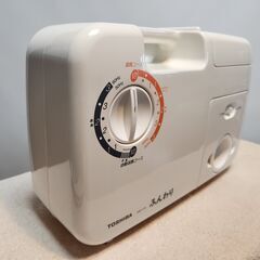 TOSHIBA 布団乾燥機 MD-770 貰い物ですが未使用品です、取説付き、梱包後寸法１００サイズ、５Kｇ。の画像