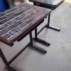 学校の机　1台5000円で　2台有りの画像