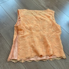 チュールノースリーブの画像