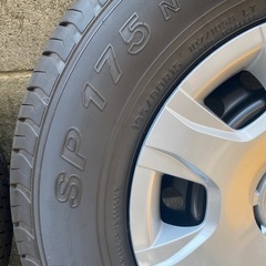 新車外し ハイエース タイヤ ホイール セットの画像