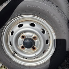 YOKOHAMA夏タイヤ145/80R12 80/78N LT 中古！鐡ちん込みの画像