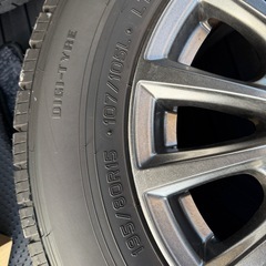ハイエース用タイヤ・ホイールセットの画像