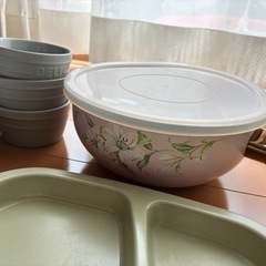 【本日お渡し可】食器などまとめての画像
