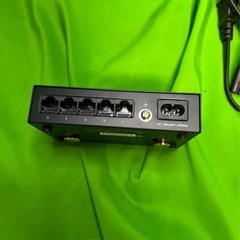 ★エレコム★ Ｇｉｇａ５ポートＨｕｂ／マグネット付き／電源内蔵 EHC-G05MN2-HJB＠ｙ6の画像