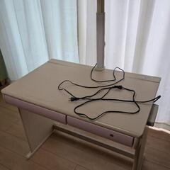 子供用学習机の画像