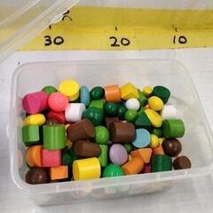 0824-277 おもちゃ　ウッドチップ　積み木の画像