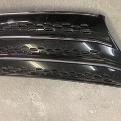 三菱アウトランダーPHEV ラジエーターグリル の画像