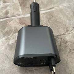 新品⭐️コート内蔵型　車載ソケットの画像