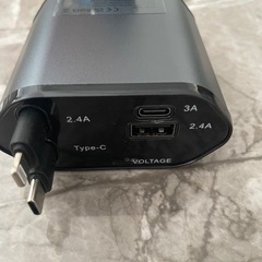 新品⭐️コート内蔵型　車載ソケットの画像