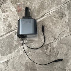 新品⭐️コート内蔵型　車載ソケットの画像