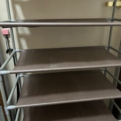 靴棚　スチール棚の画像