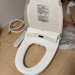 東芝温水洗浄便座の画像