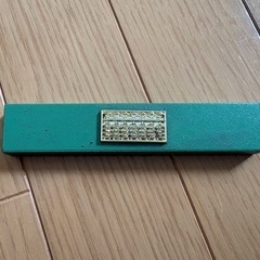 【無料】そろばんを習っている方へ☆ロケット鉛筆４箱セットと文鎮の画像