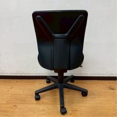 早い者勝ち 椅子 イス チェア 家具 オフィス オフィス用 シンプル ブラック 黒の画像