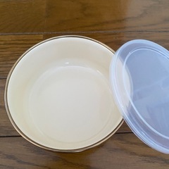 ピーターラビット ホーロー タッパー容器 3個セットの画像