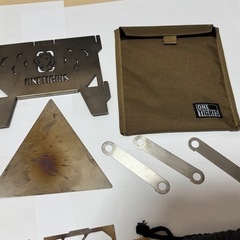 キャンプで使用していた焚き火台等のセット売りです。
の画像